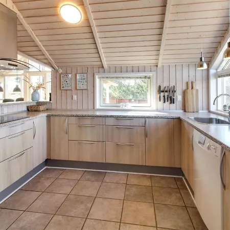 Holiday home Svenny - 800m From The Sea In Western Jutland By Interhome *