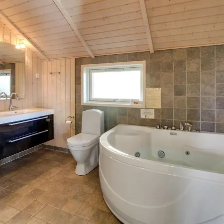 Holiday home Svenny - 800m From The Sea In Western Jutland By Interhome