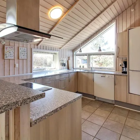 Holiday home Svenny - 800m From The Sea In Western Jutland By Interhome *