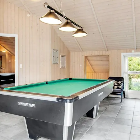 Svenny - 800m From The Sea By Interhome Lakolk