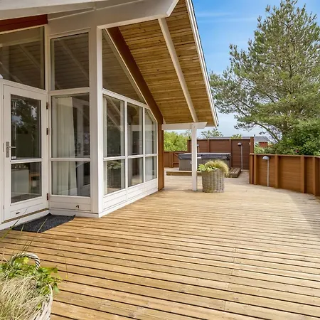 Svenny - 800m From The Sea By Interhome *