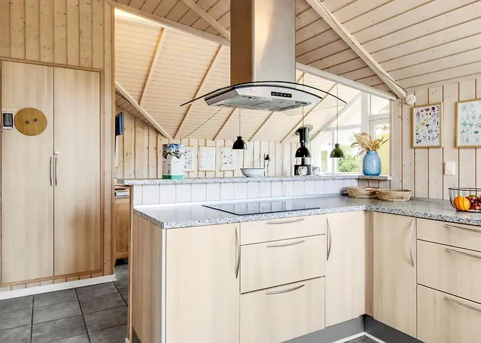 Feriehus Svenny - 800m From The Sea By Interhome *