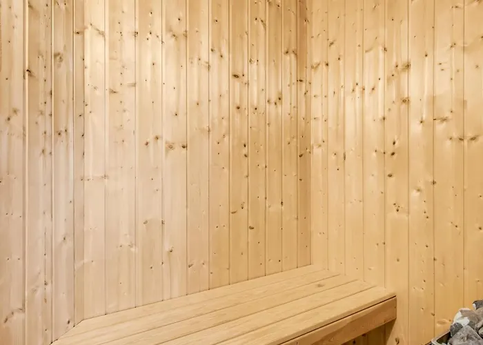 Svenny - 800m From The Sea By Interhome