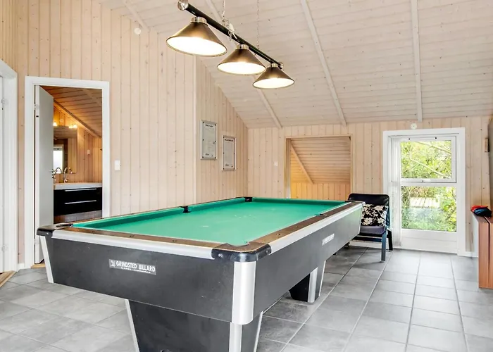 Svenny - 800m From The Sea By Interhome Lakolk